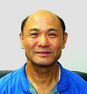 工場長 安冨 圭児